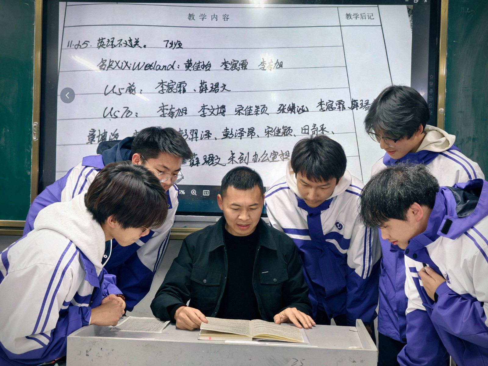 1764723524576611.jpg 1764723524576611.jpg