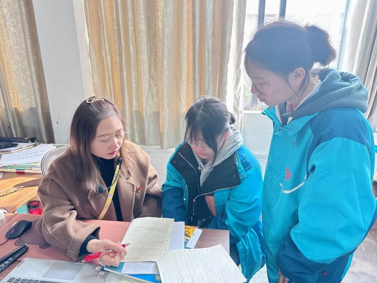 1764834060592002.jpg 1764834060592002.jpg